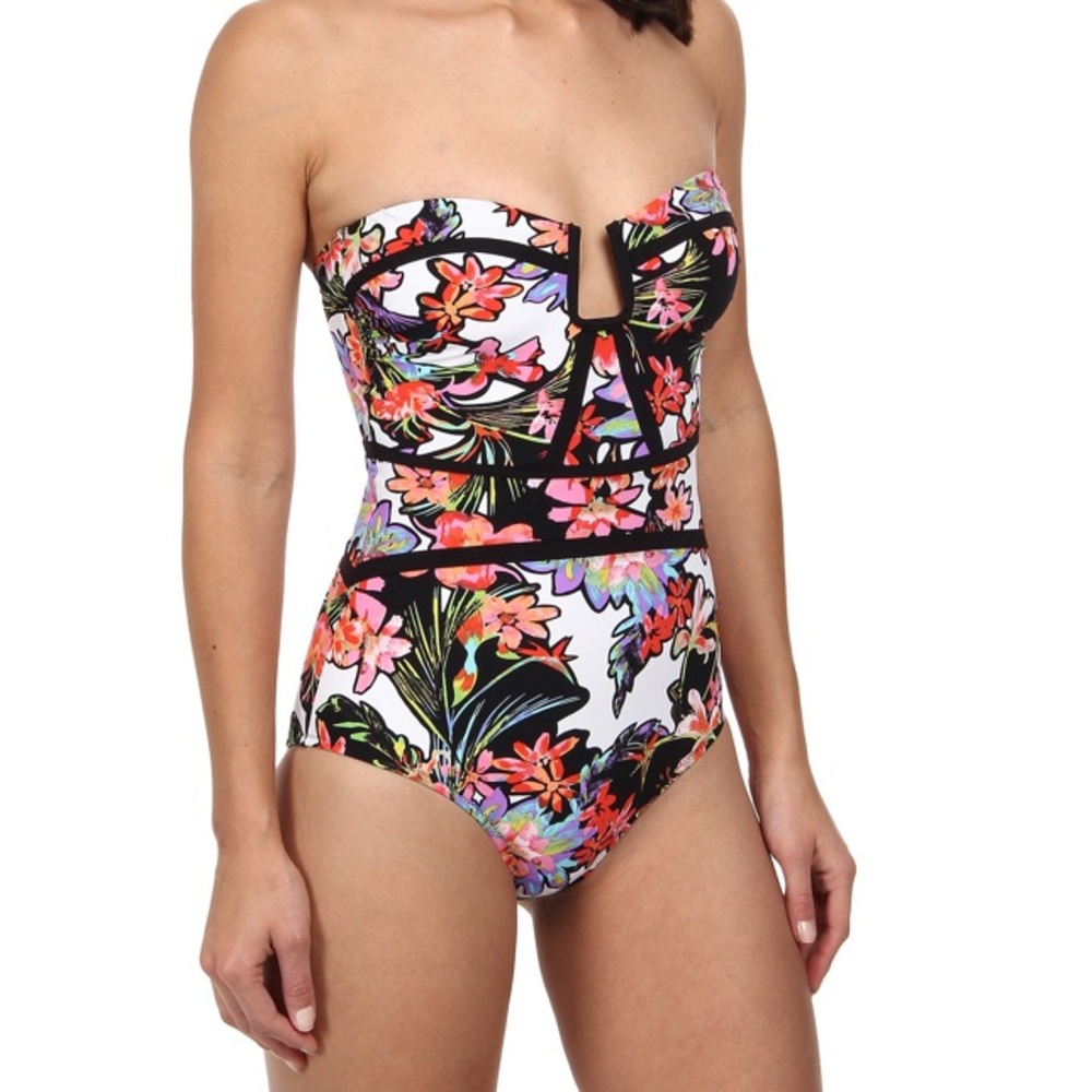 Nanette Lepore Bathing Suit 🌺